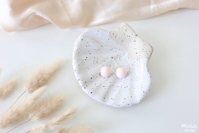 Emily-puuhelmikorvakorut