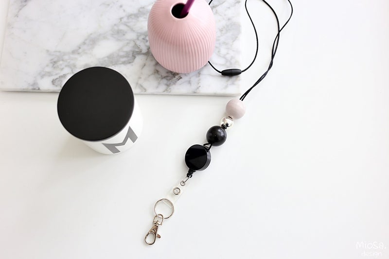 Avainnauha jojolla - jojo asettuu luontevasti avainnauhan jatkeeksi.