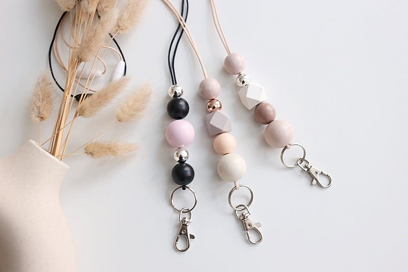 Donna-avainnauha kolmessa eri s&auml;vykokonaisuudessa.