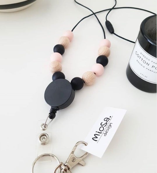 Verkkokauppamme kaikki avainnauhat on tilattavissa jojolla.